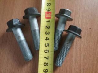 Болт крепления шаровой опоры передний TOYOTA MARK X 2008 контрактная Болт крепления шаровой опоры передний TOYOTA MARK X 2008