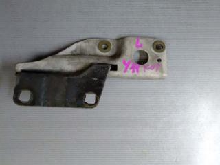 Петля капота левая NISSAN AD контрактная Петля капота левая NISSAN AD