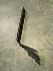 Брызговик передний левый NISSAN CEFIRO A33