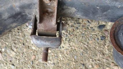 Балка подвески передняя DELICA PE8W 4M40