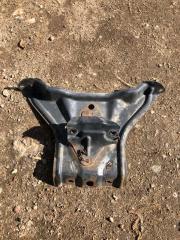 Фото запчасти кронштейн замка капота Suzuki Grand Vitara 2006-2015 контрактная запчасть Запчасть кронштейн замка капота Suzuki Grand Vitara 2006-2015