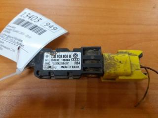 Запчасть датчик удара Volkswagen Touareg 2003-2010
