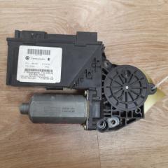 Запчасть мотор стеклоподъемника передний левый Volkswagen Phaeton 2002-2016