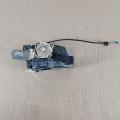 Запчасть замок двери задний правый BMW 7 2001-2008