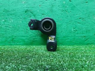 Фото запчасти кронштейн крепления радиатора Suzuki Vitara Б/У запчасть Запчасть кронштейн крепления радиатора Suzuki Vitara