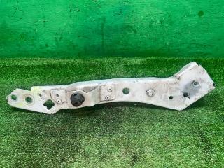 Фото запчасти кронштейн фары передний правый Renault Megane Б/У запчасть Запчасть кронштейн фары передний правый Renault Megane