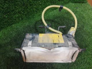 Фото запчасти подушка безопасности TOYOTA GRAND HIACE контрактная запчасть Запчасть подушка безопасности TOYOTA GRAND HIACE