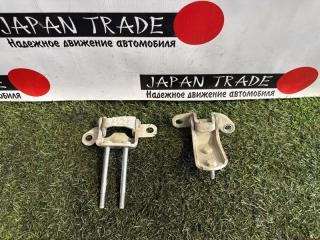Запчасть петли дверей задние левые TOYOTA MARK II 1996 JZX90 1JZ-GE 68760-22040 контрактная Петли дверей задние левые TOYOTA MARK II 1996 JZX90 1JZ-GE 68760-22040 контрактная