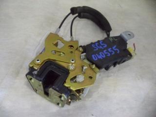 Запчасть замок боковой двери задний левый Subaru Forester