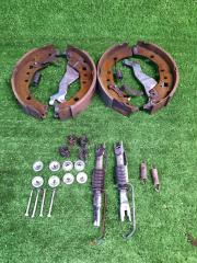 Фото запчасти колодки тормозные (комплект) задние Toyota Ractis контрактная запчасть Запчасть колодки тормозные (комплект) задние Toyota Ractis