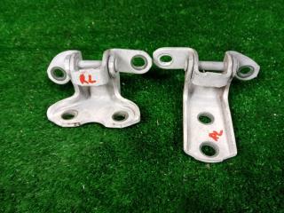 Фото запчасти петля двери задняя левая Toyota Prius контрактная запчасть Запчасть петля двери задняя левая Toyota Prius