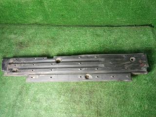 Фото запчасти защита днища кузова правая Toyota Prius 2008 контрактная запчасть Запчасть защита днища кузова правая Toyota Prius 2008