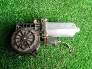 Запчасть мотор стеклоподъемника передний левый Land Rover Range Rover