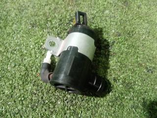 Фото запчасти насос омывателя задний Toyota Hiace контрактная запчасть Запчасть насос омывателя задний Toyota Hiace