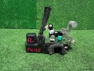 Замок боковой двери передний левый Jeep Grand Cherokee 2008