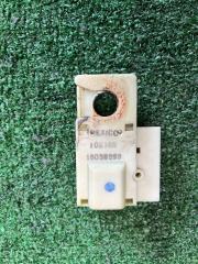 Запчасть датчик педали тормоза Cadillac Tahoe / Yukon / Escalade 2002