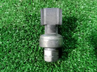 Запчасть датчик давления фреона кондиционера Mitsubishi Outlander 2005