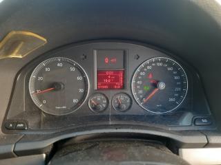 Запчасть панель приборов / щиток Volkswagen Golf 2008