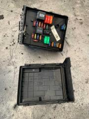 Запчасть блок предохранителей Volkswagen Golf 04.10.2007