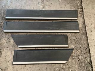 Запчасть молдинг двери / накладка / расширитель Volvo XC70 2008