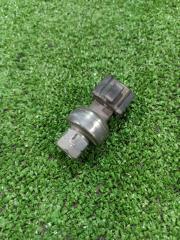 Запчасть датчик давления фреона кондиционера Mitsubishi Outlander 2006