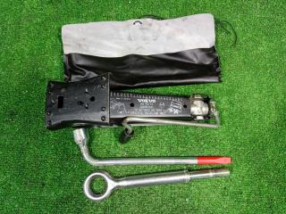 Запчасть домкрат Volvo XC70 2006