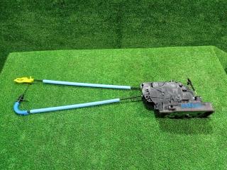 Запчасть замок боковой двери передний левый BMW 2 02.12.2015