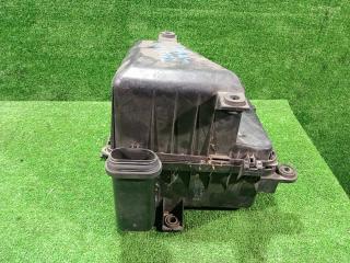 Фото запчасти корпус воздушного фильтра Mitsubishi Chariot Grandis контрактная запчасть Запчасть корпус воздушного фильтра Mitsubishi Chariot Grandis