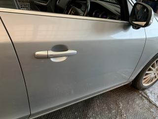 Запчасть дверь боковая передняя правая Volvo V60 2013