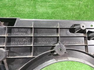 Диффузор радиатора Volkswagen Golf 4 AVU