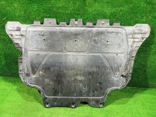 Запчасть защита двигателя Volkswagen Golf 13.06.2013