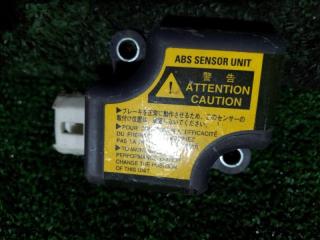 Блок электронный Toyota Corolla Fielder 2005