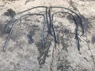 Уплотнитель Chevrolet Lacetti 2012 Б/У Уплотнитель Chevrolet Lacetti 2012