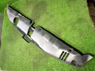 Накладка радиатора Honda Stream 2003