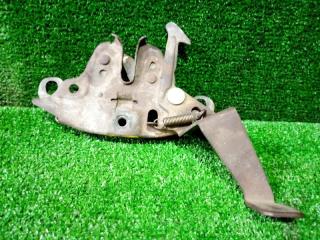 Замок капота Nissan Cefiro 2001