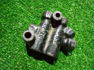 Распределитель тормозного усилия Toyota Carina 1993