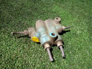 Распределитель тормозного усилия Toyota Premio 2004