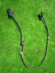 Форсунка омывателя Toyota Avensis 2009