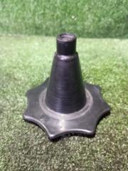 Запчасть кронштейн запасного колеса Chevrolet Cruze 2011