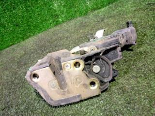 Замок двери передний левый Toyota Caldina