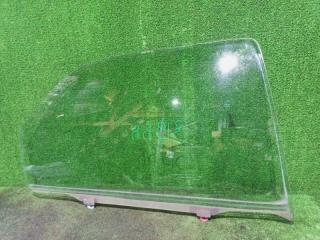 Стекло двери заднее правое Toyota Vista 1998