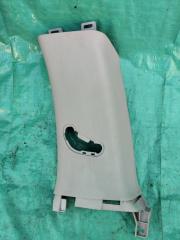 Обшивка стойки кузова Toyota Isis 2012