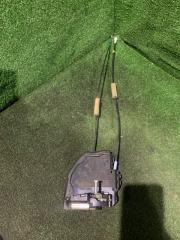 Замок двери задний правый Toyota Corolla Axio 2016