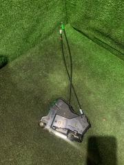 Замок двери передний правый Toyota Corolla Axio 2016