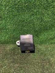 Блок управления дверьми Toyota Ipsum 2005