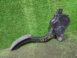 Педаль газа Toyota Camry 2010