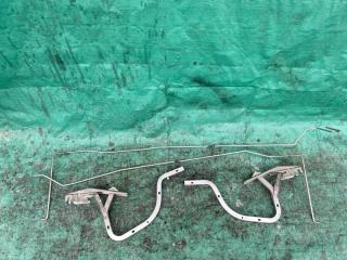 Петля багажника Toyota Camry 2010