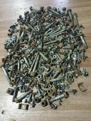 Болты и гайки Renault Sandero 2011