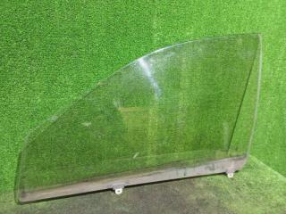 Стекло двери переднее левое Toyota Ipsum 1997