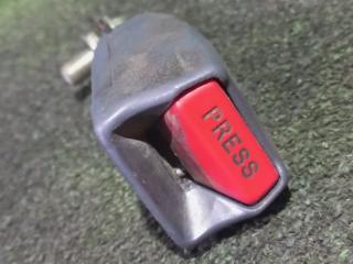 Замок ремня безопасности передний левый Honda CR-V 2001